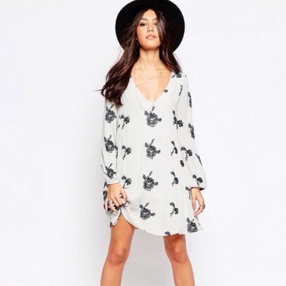 Free People Dresses & Skirts - FREE PEOPLE Boho Swing Dress Embroidered Mint Navy